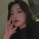 y's profile picture