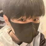 YY's profile picture